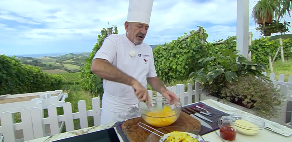 La tortilla de patatas hecha pizza de Arguiñano que ha batido récords 36 La tortilla de patatas hecha pizza de Arguiñano que ha batido récords