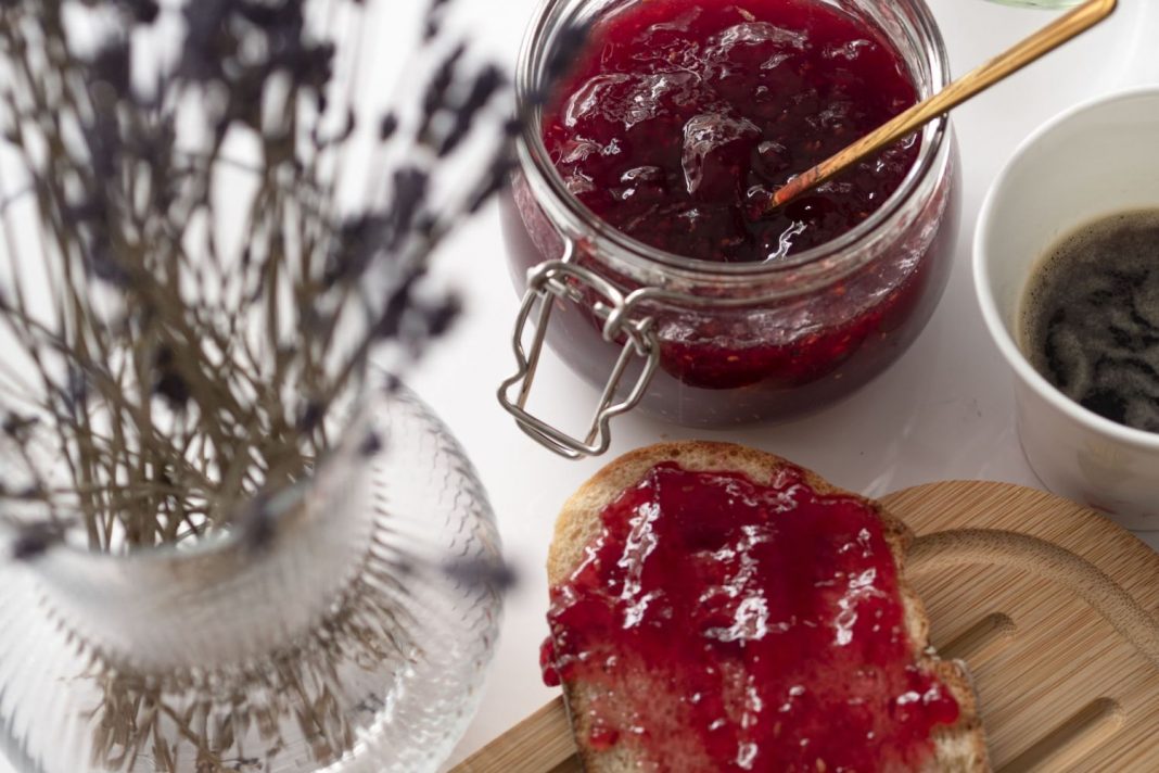 Mermeladas caseras rápidas y saludables que harás en solo 2 minutos