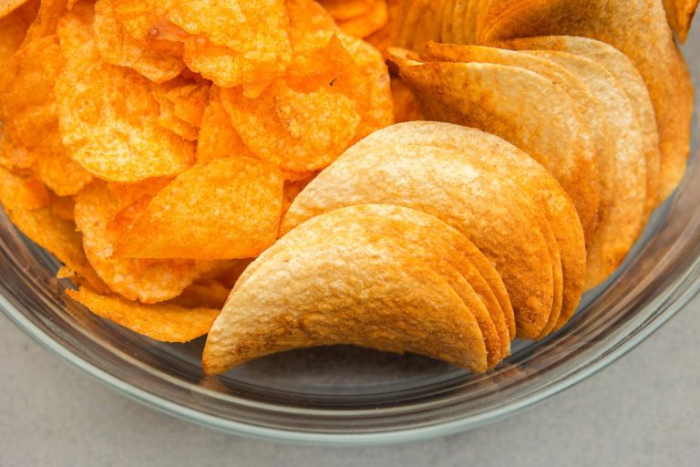 Patatas fritas de bolsa: los pasos que debes dar para tenerlas en casa más baratas