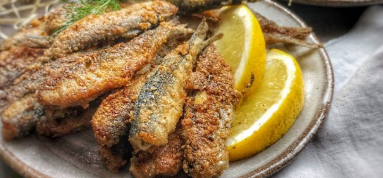 Pescaíto frito: así puedes prepararlo igual que en Andalucía