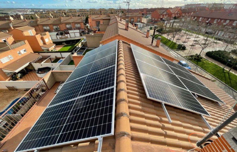 Placas solares: ¿Cuánto cuesta de verdad instalarlas?