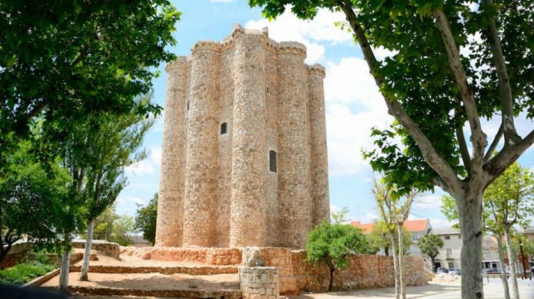 Castillos impresionantes que puedes visitar sin salir de Madrid