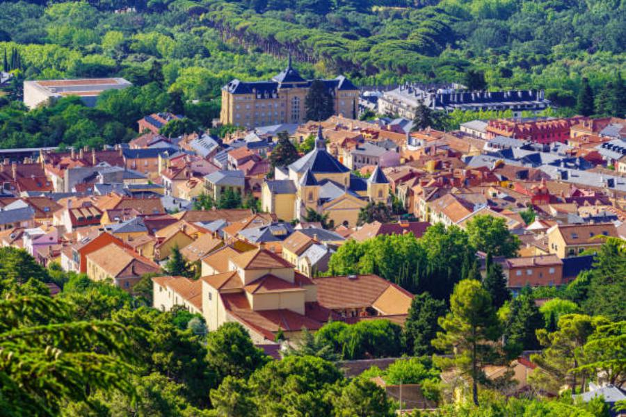 San Lorenzo de El Escorial, donde reposan reyes y reinas