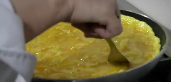Tortilla de patatas de Betanzos: la receta que nunca falla
