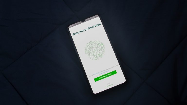WhatsApp: el truco para pasar un audio a texto sin instalarte nada
