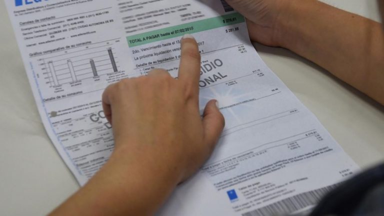 Las recomendaciones de la OCU para ahorrar luz y gas