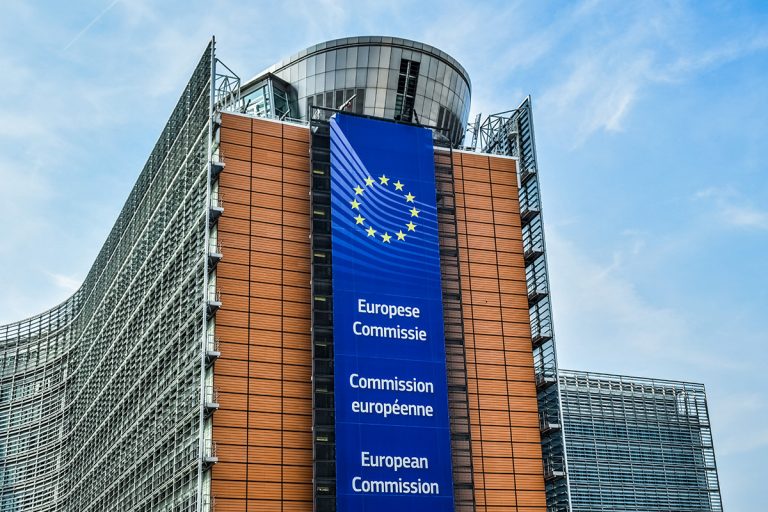 Bruselas pide a España a subir impuestos ‘verdes’ y reducir subvenciones perjudiciales para el medio ambiente