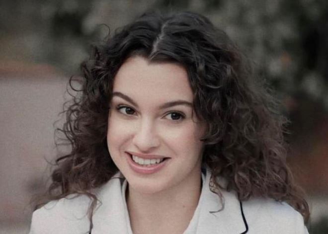 Hermanos: el cambio físico de la actriz Su Burcu Yazgı, en fotos