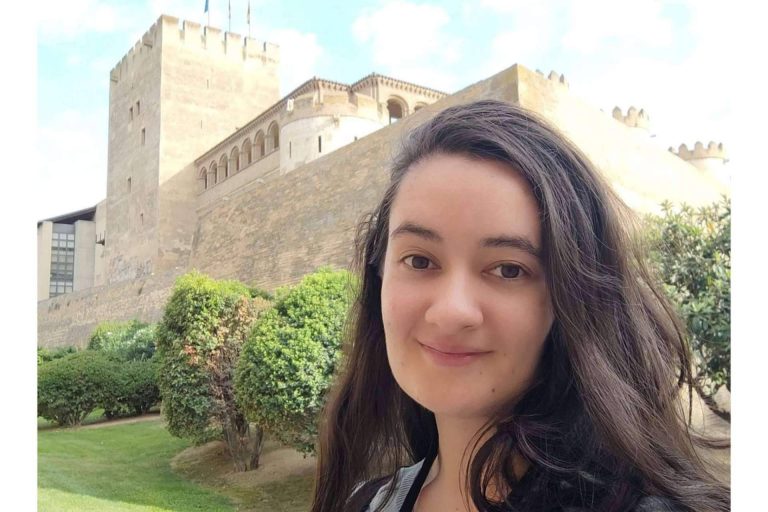 La Feria del Libro de Murcia acogerá a la autora de ‘Los muertos siempre sonríen’, Marta González Peláez