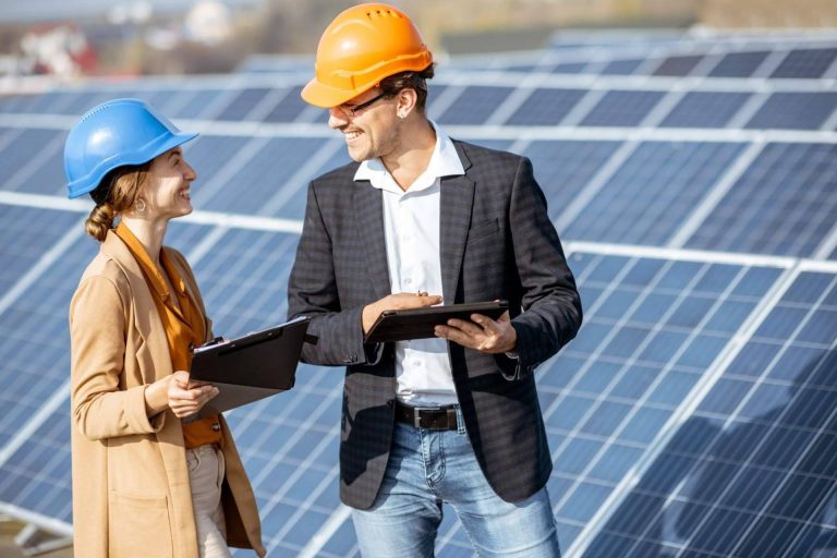 Sud Renovables y las ventajas de instalar placas solares en naves industriales
