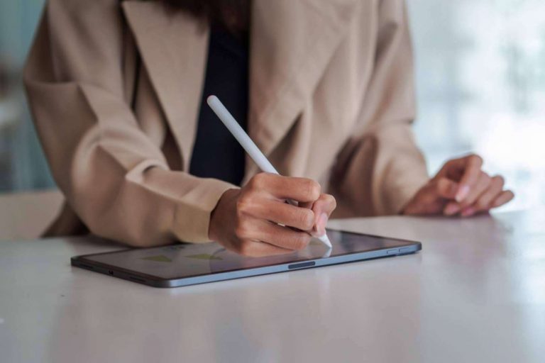 Firmar de forma digital en clínicas profesionales con la app de SIGNply