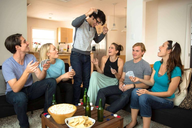 Noches llenas de diversión con los juegos de Al Loro Game