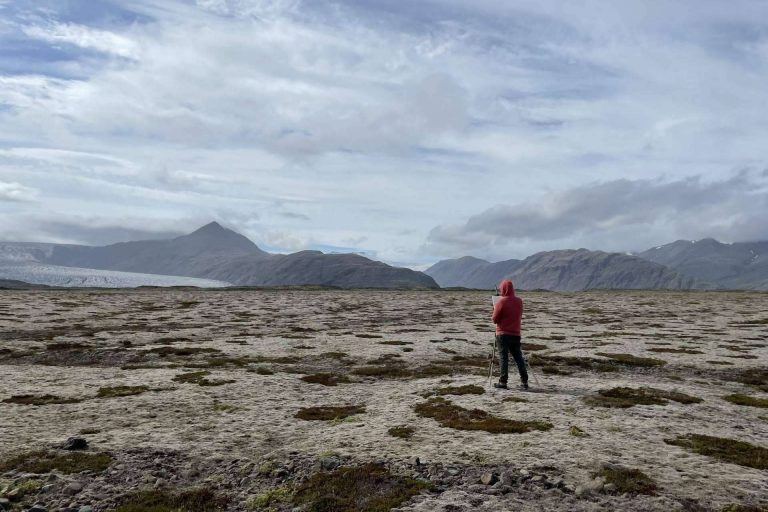 Vicente García Fuentes triunfa en Islandia con sus obras de acuarela