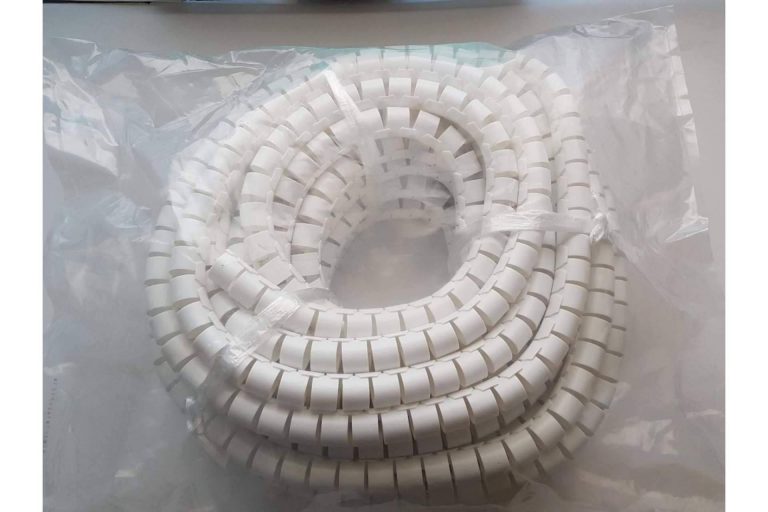 Organizadores de cables de Infosolucion, una manera eficiente de agrupar cables