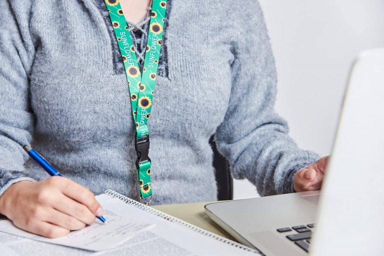 Crear imagen de marca con lanyards personalizados