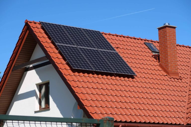 ¿Qué son las subvenciones Next Generation placas solares?, por Solarinstala