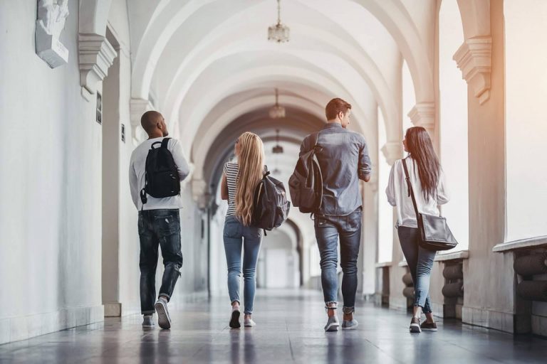 Ayuda Universitaria y sus herramientas para aprobar el TFG de enfermería