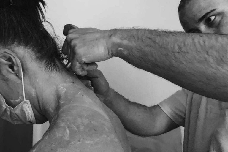 ¿Cuáles son los diferentes usos que se le pueden dar a la crema natural de Esencia de la Cruz?