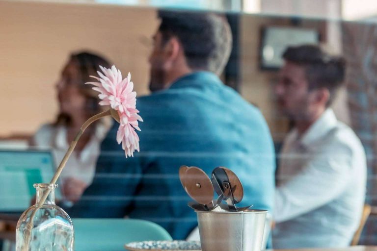 SMquatro ayuda a combatir la falta de personal en hostelería