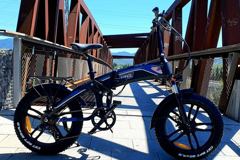 Tucano Bikes presenta su nuevo modelo de bicicletas eléctricas plegables con doble amortiguación