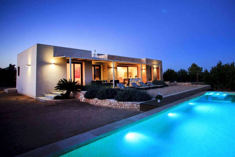 Viajar a Formentera de la mano de Can Corda en los meses de septiembre y octubre