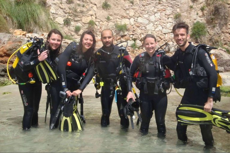 Adentrarse en el mundo del buceo con el curso Open Water de Scuba Plus