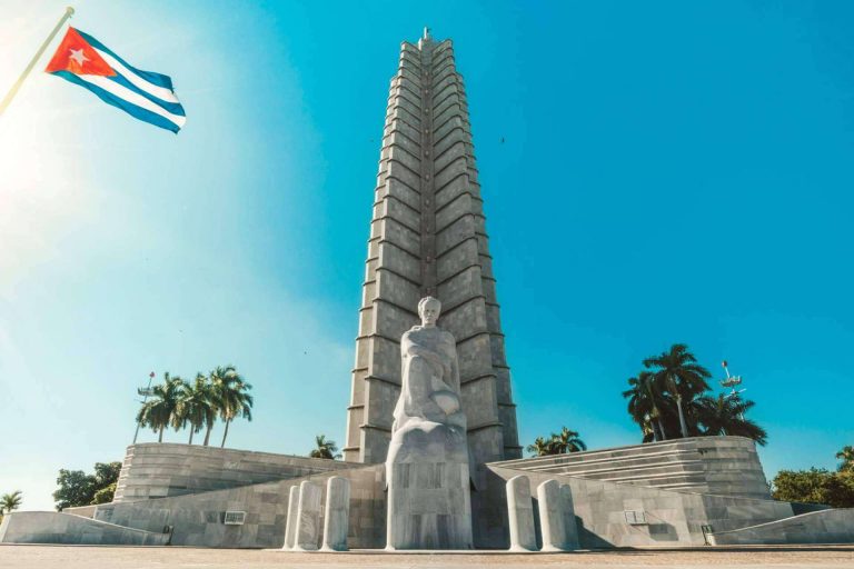 Una opción para estar informados sobre las noticias de Cuba, la revista de DimeCuba