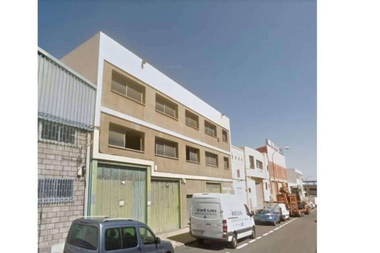 Eactivos.com publica la venta de una nave industrial en Las Palmas de Gran Canaria valorada en más de un millón y medio de euros