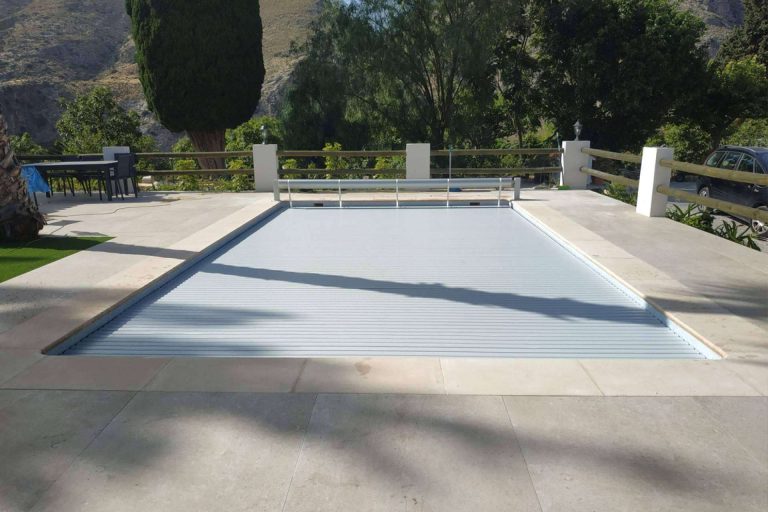 COVERTTO. Las ventajas de las cubiertas automáticas para piscinas