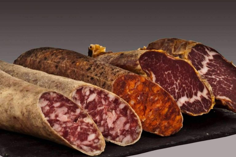 Amplia variedad de embutidos de calidad en Bendita Extremadura