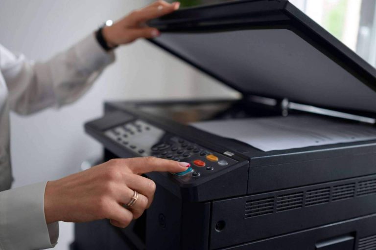 Las impresoras para oficina de Cartucho.es, ¿por qué escoger una impresora multifunción láser a color?