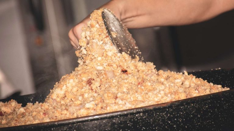 El truco del pan para que tus migas no queden secas