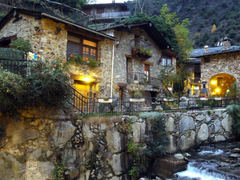 Los pueblos más solitarios de España para escapar de todo