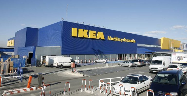 La manta de Ikea más suave por 12 euros que no te quitarás de encima
