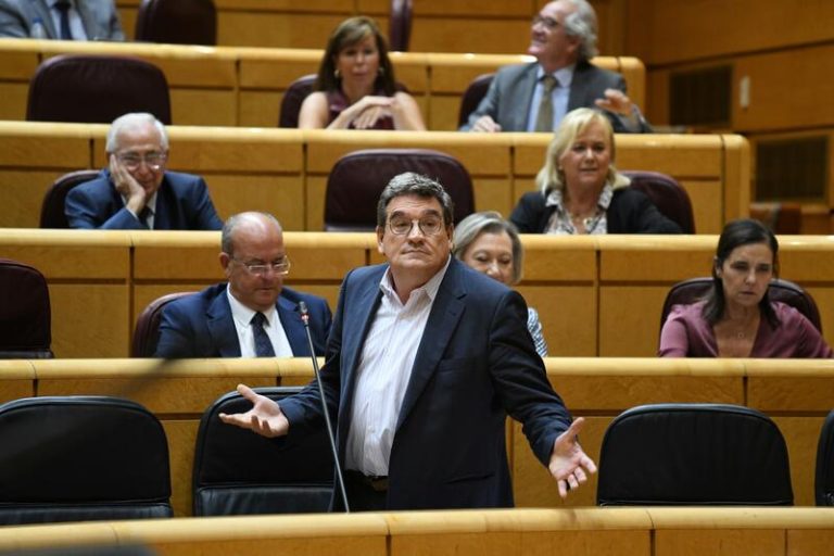 Escrivá acusa al PP de pasar del discurso «xenófobo» al «demagógico» en materia de migración