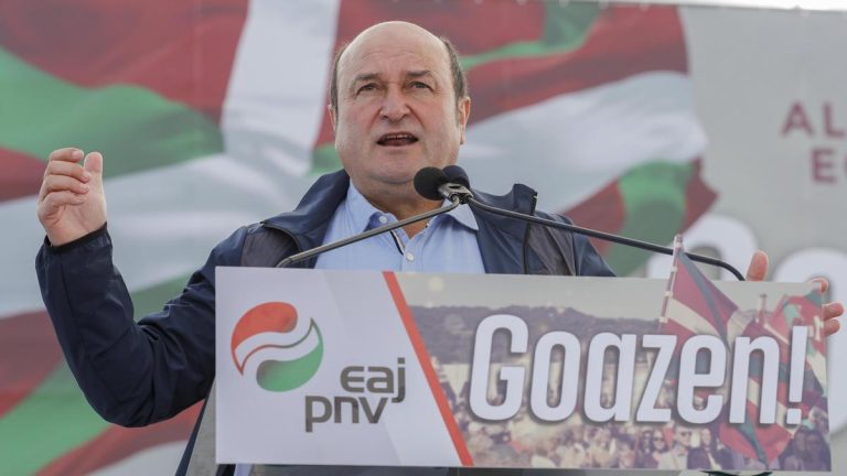 El PNV pregunta al Estado si el incendio de las Bardenas está relacionado con las maniobras en el polígono de tiro