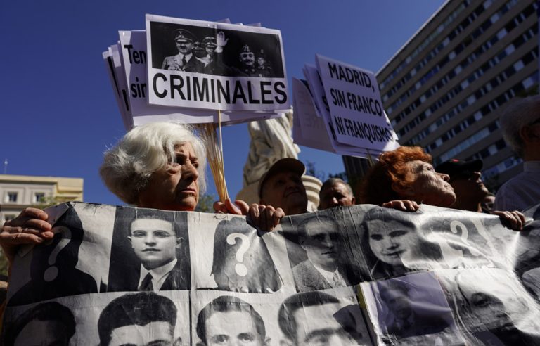 La nueva Ley de Memoria borra todo rastro del franquismo