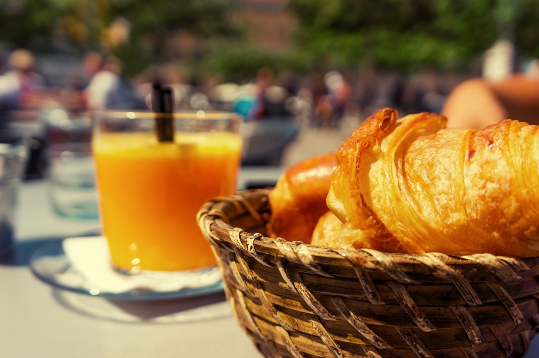 Cómo hacer croissants en la freidora de aire