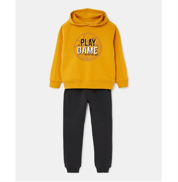 Conjunto deportivo de niño con texto play game El Corte Inglés