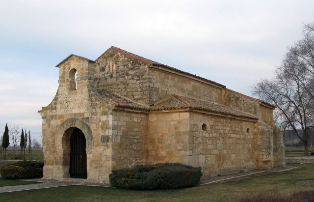 El pueblo de España con la iglesia más antigua y la leyenda que tiene dentro