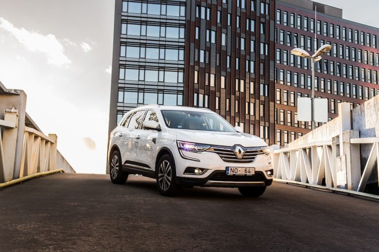 Estas son todas las ayudas para comprar un coche eléctrico