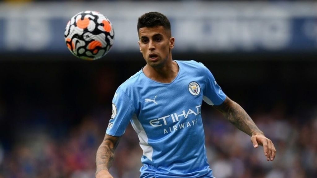 El jugador que necesita el Real Madrid para reforzar su equipo 188 João Cancelo, la gran sorpresa para el lateral derecho del Real Madrid