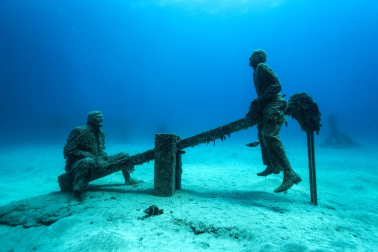 La ciudad española con el único museo bajo el mar