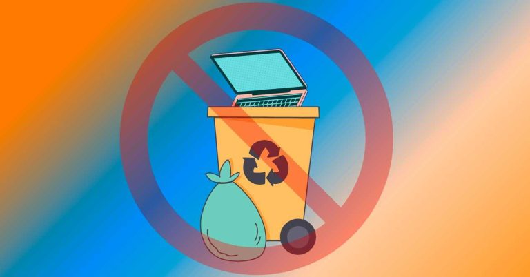La multa que te caerá por tirar el móvil o el portátil a la basura