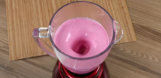 Los 3 ingredientes que necesitarás para una gelatina de fresa