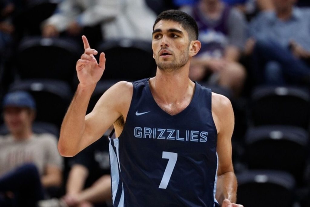 ¿Quién es Santi Aldama? 