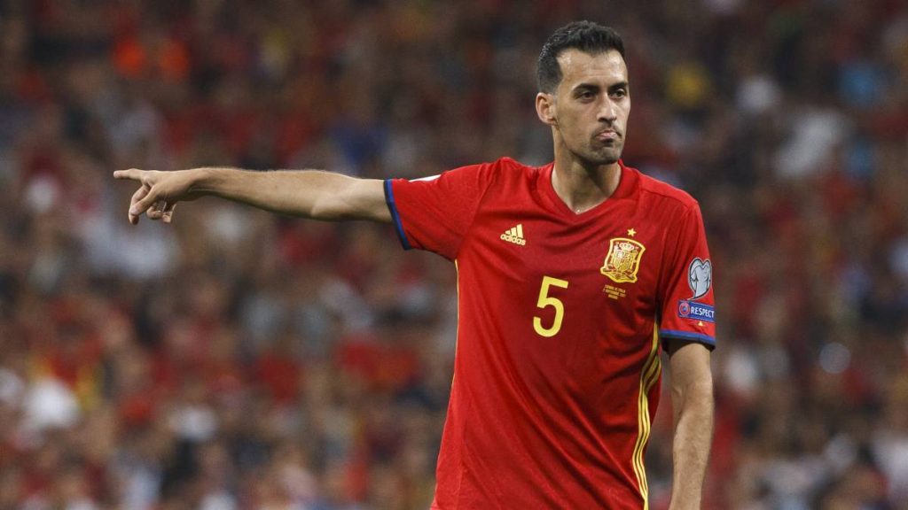 Sergio Busquets tiene que quedar fuera 