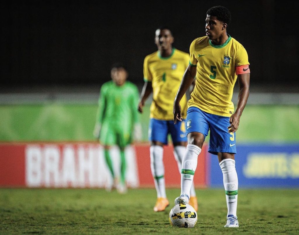 Su fútbol llama mucho la atención 