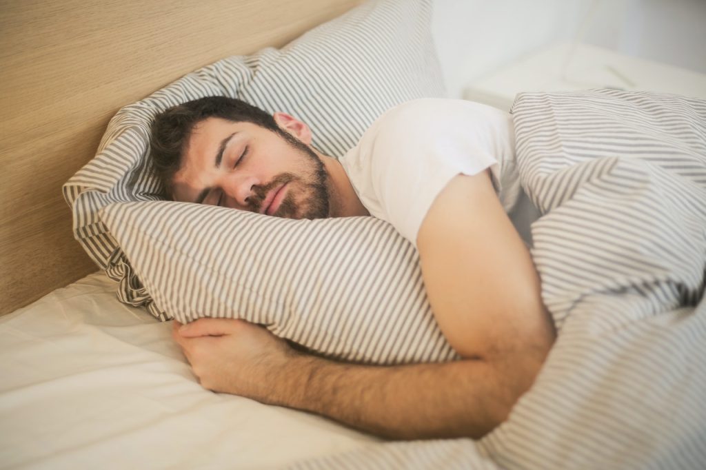 Todo lo que hace tu cuerpo mientras estás dormido 81 Te relajas mucho más