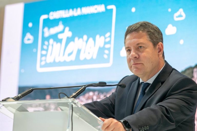 Podemos Castilla-La Mancha culpa a Page de que los perros de caza se vuelvan a quedar «colgados»